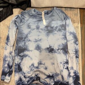Lululemon size 6 Blue Tie-Dye Long Sleeve Top